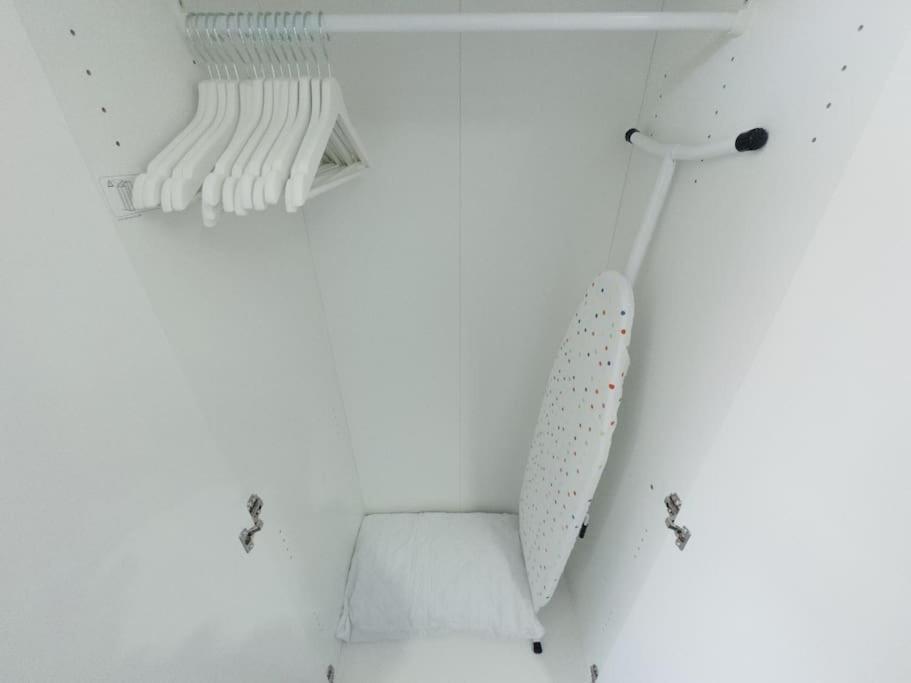 Cosy 1-Bed Flat 30Min To Central London & Parking Buitenkant foto