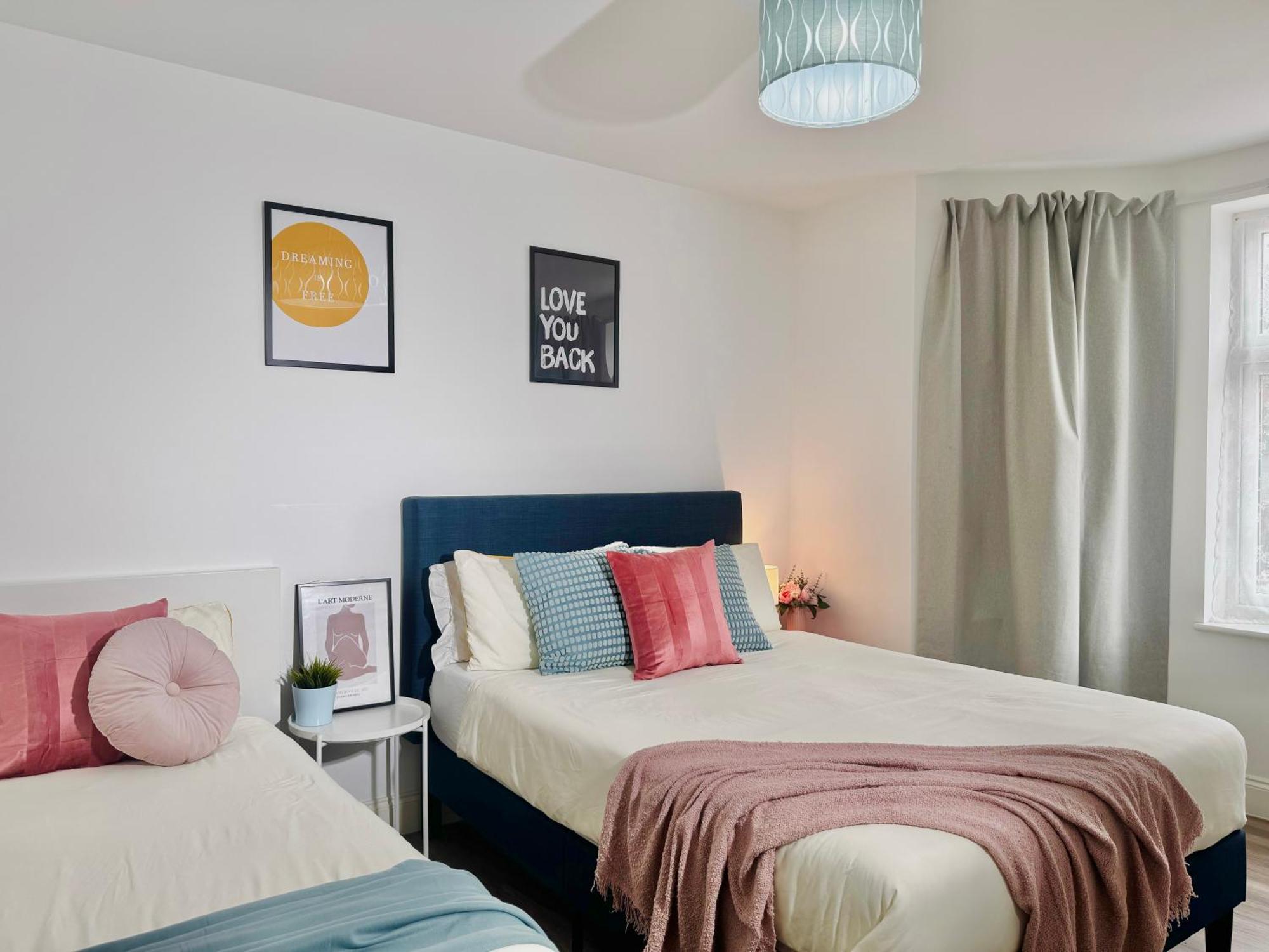 Cosy 1-Bed Flat 30Min To Central London & Parking Buitenkant foto