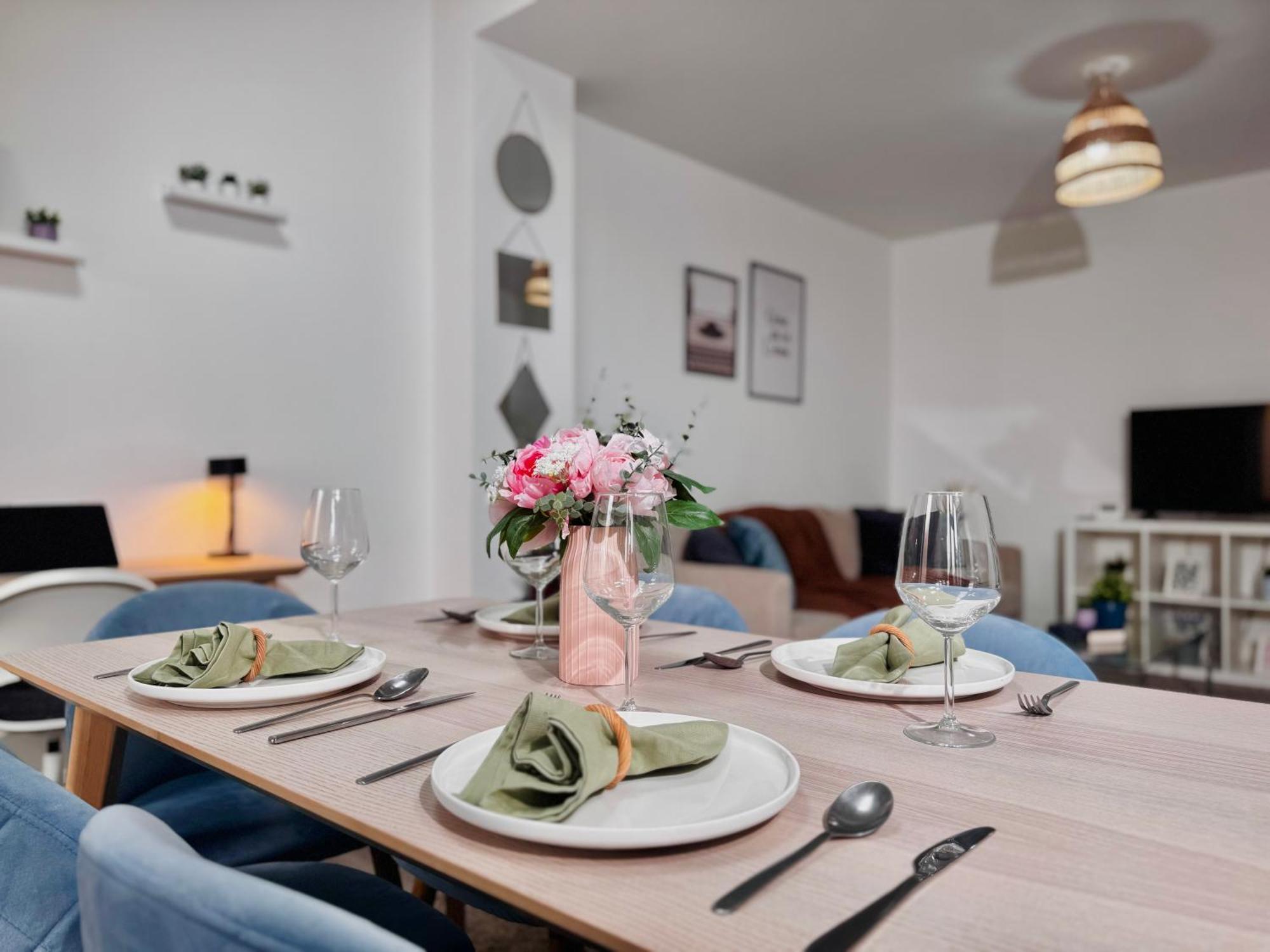 Cosy 1-Bed Flat 30Min To Central London & Parking Buitenkant foto