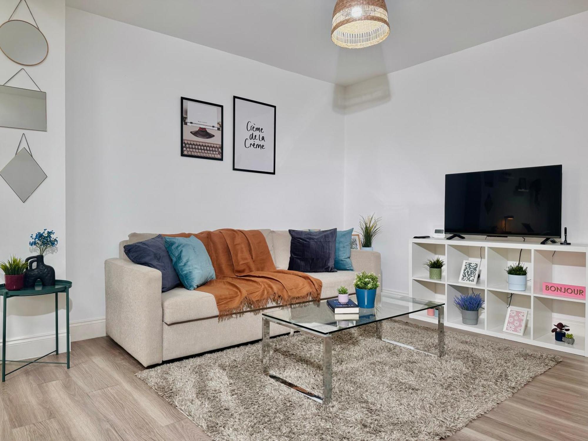 Cosy 1-Bed Flat 30Min To Central London & Parking Buitenkant foto