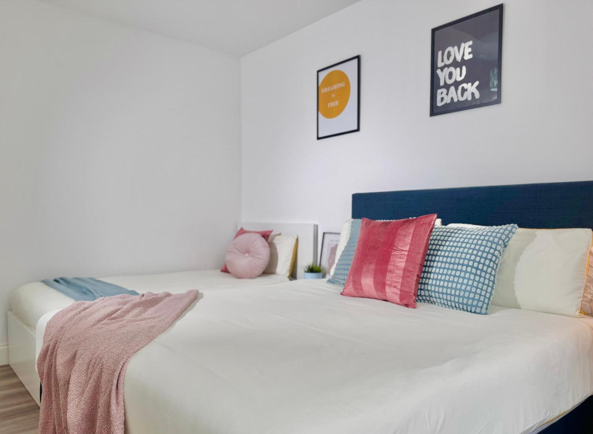 Cosy 1-Bed Flat 30Min To Central London & Parking Buitenkant foto